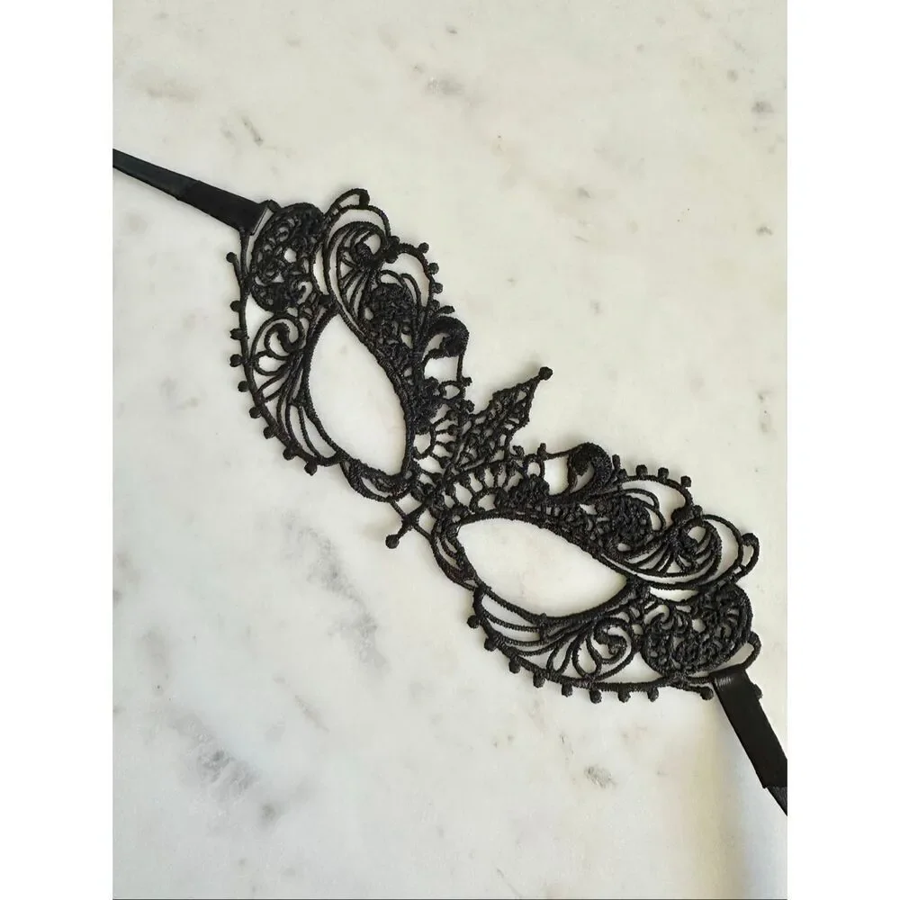 Halloween black lace masquerade mask